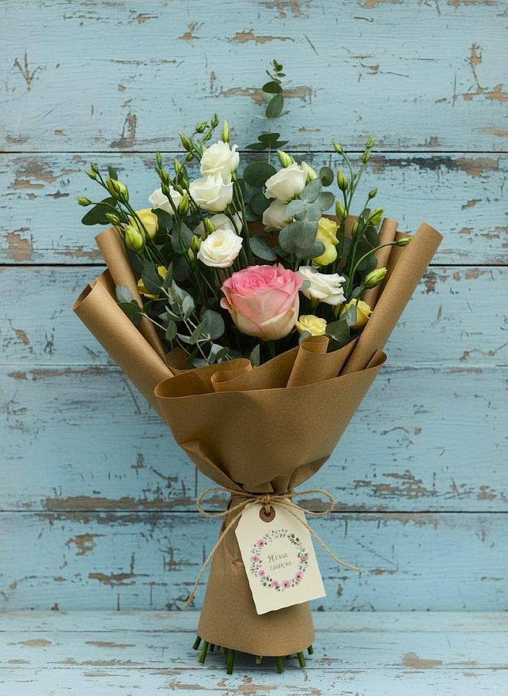 Букет цветов из: Розы и Лизиантусы в Урюпинске