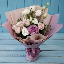 Букет цветов из:  Розы и Лизиантусы в Урюпинске