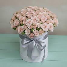 Цветочная композиция из Розы в шляпной коробке в Урюпинске