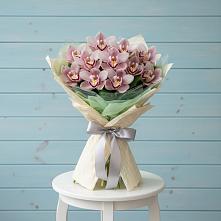 Букет цветов из:  Орхидеи и Розы #REPLACE_PRED# Урюпинске