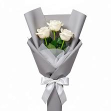Букет 3 белые розы в Урюпинске