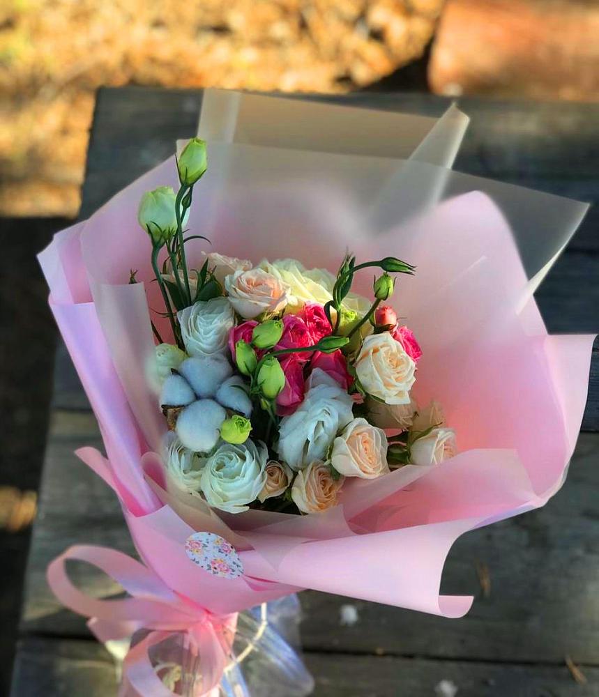 Букет цветов из: Розы и Лизиантусы в Урюпинске