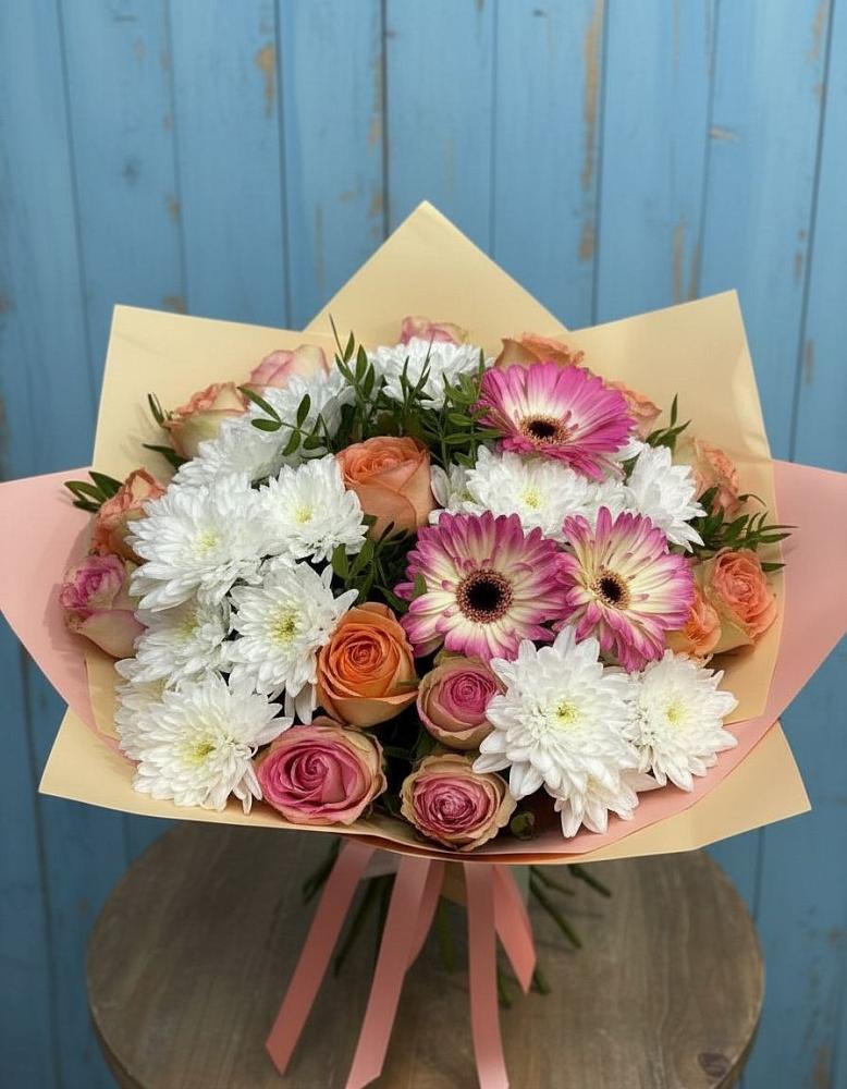Букет цветов из: Розы, Герберы и Хризантемы в Урюпинске