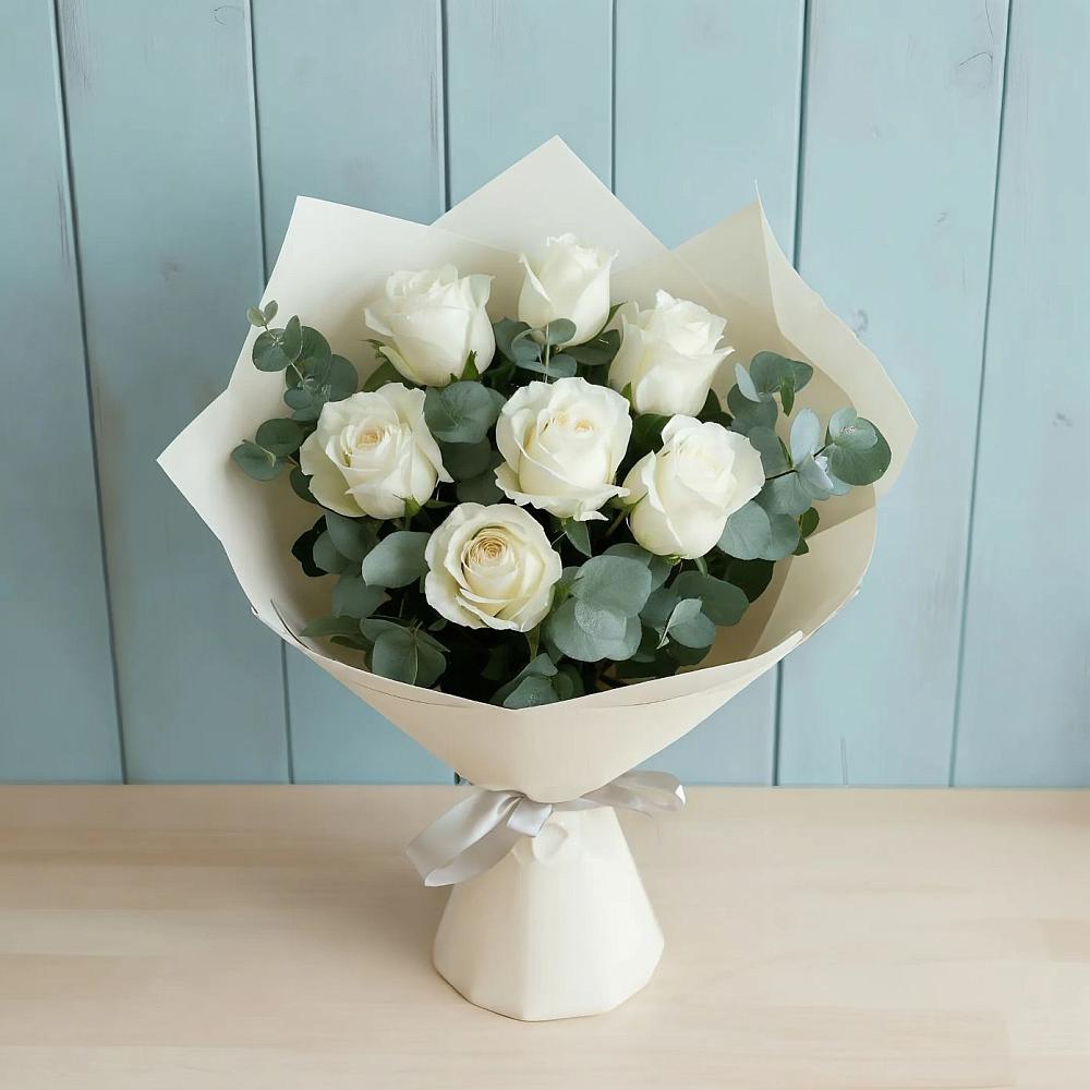 Букет Белые розы в Эвкалипте в Урюпинске