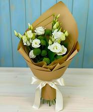 Букет цветов из:  Хризантемы и Лизиантусы в Урюпинске