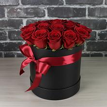 Цветочная композиция из Розы в шляпной коробке в Урюпинске