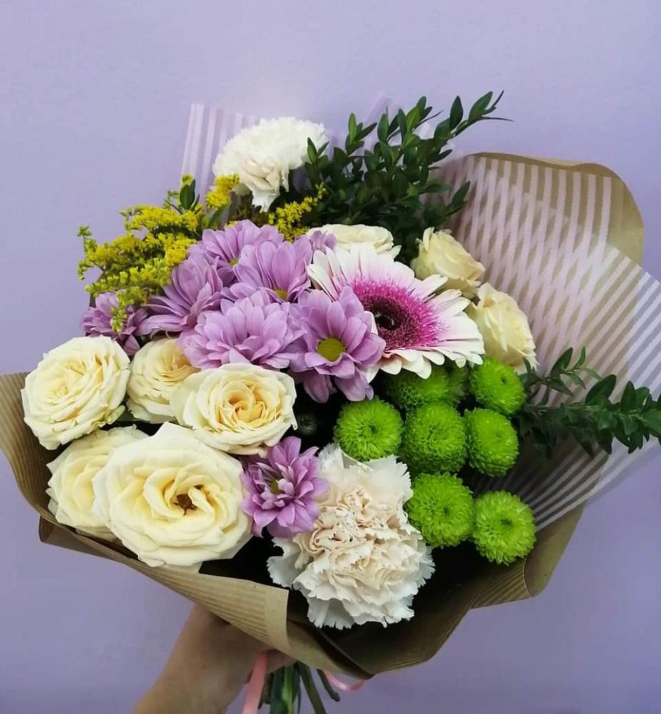 Букет цветов из: Хризантемы, Розы, Гвоздики и Герберы в Урюпинске