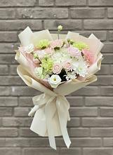 Букет цветов из:  Гвоздики, Розы, Лизиантусы и Хризантемы #REPLACE_PRED# Урюпинске