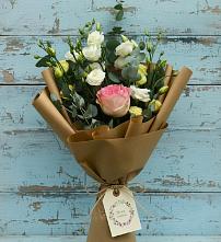 Букет цветов из:  Розы и Лизиантусы в Урюпинске
