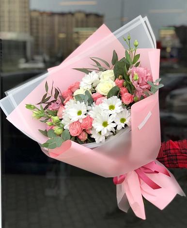 Букет цветов из: Розы, Лизиантусы и Хризантемы в Урюпинске