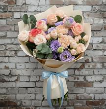 Букет цветов из:  Розы, Лизиантусы и Гвоздики в Урюпинске