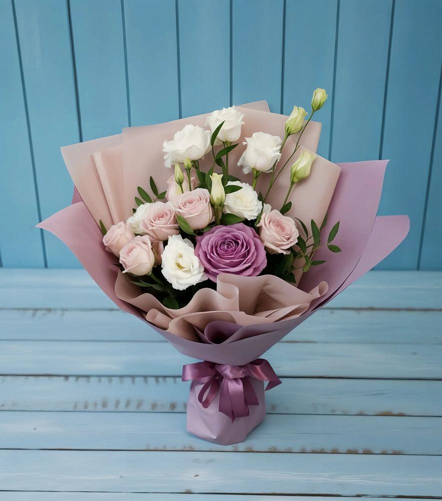 Букет цветов из: Розы и Лизиантусы в Урюпинске